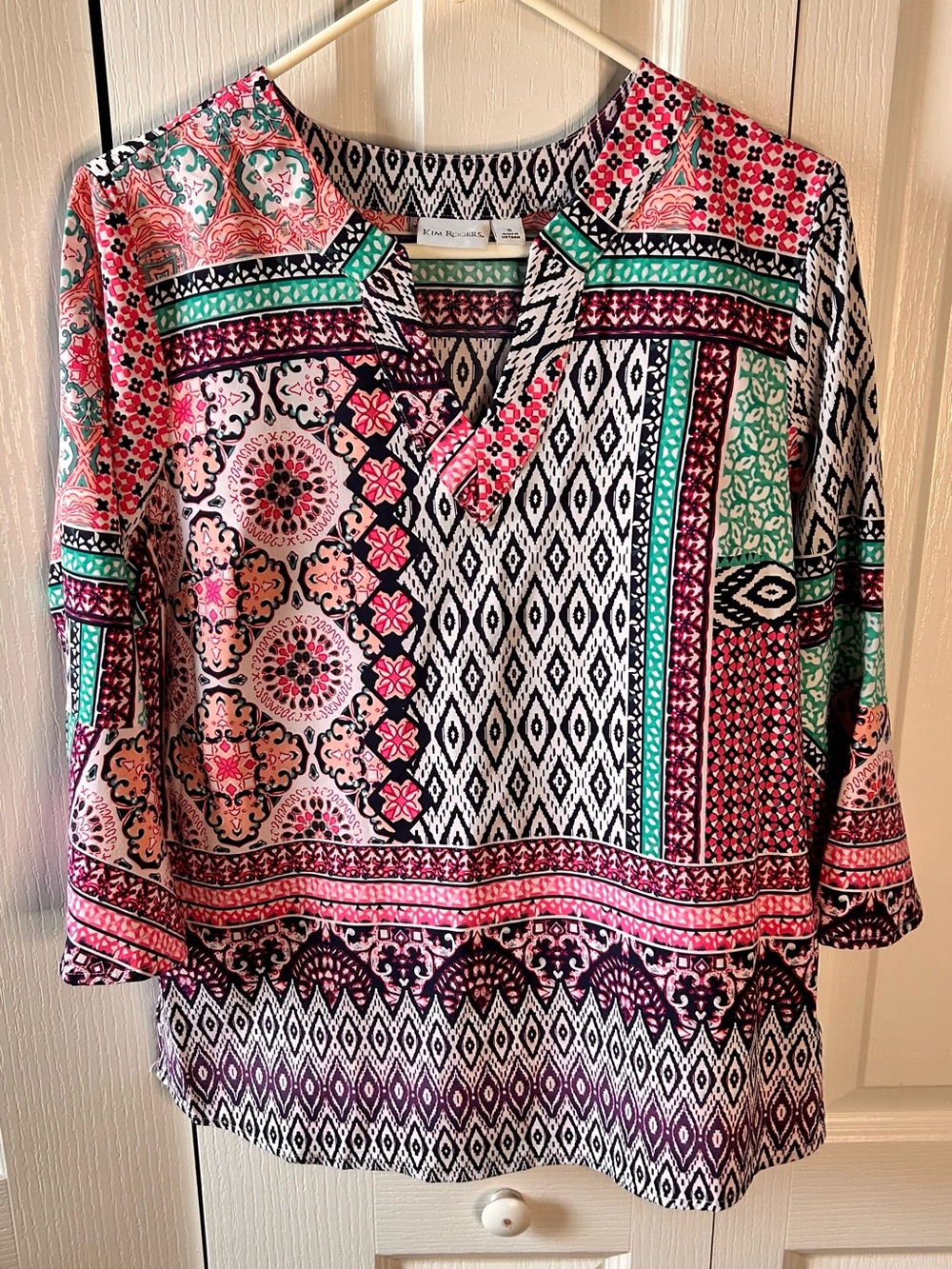 Kim Rogers Women’s Small Pink & Teal Patterned V-Neck 3/4 Quarter Sleeve Blouse